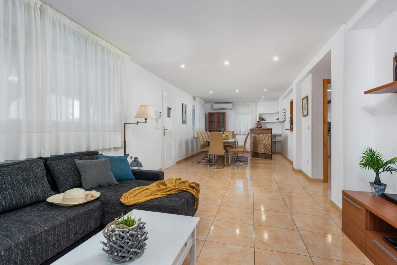 Villa Caleta - Plusholidays 칼페 외부 사진