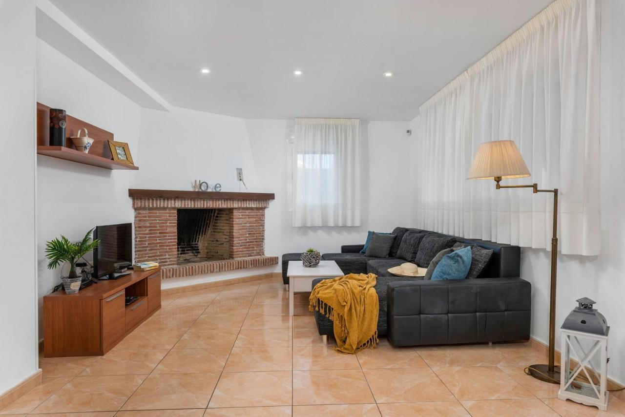 Villa Caleta - Plusholidays 칼페 외부 사진