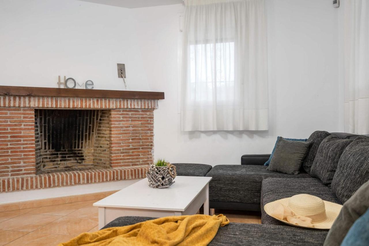 Villa Caleta - Plusholidays 칼페 외부 사진